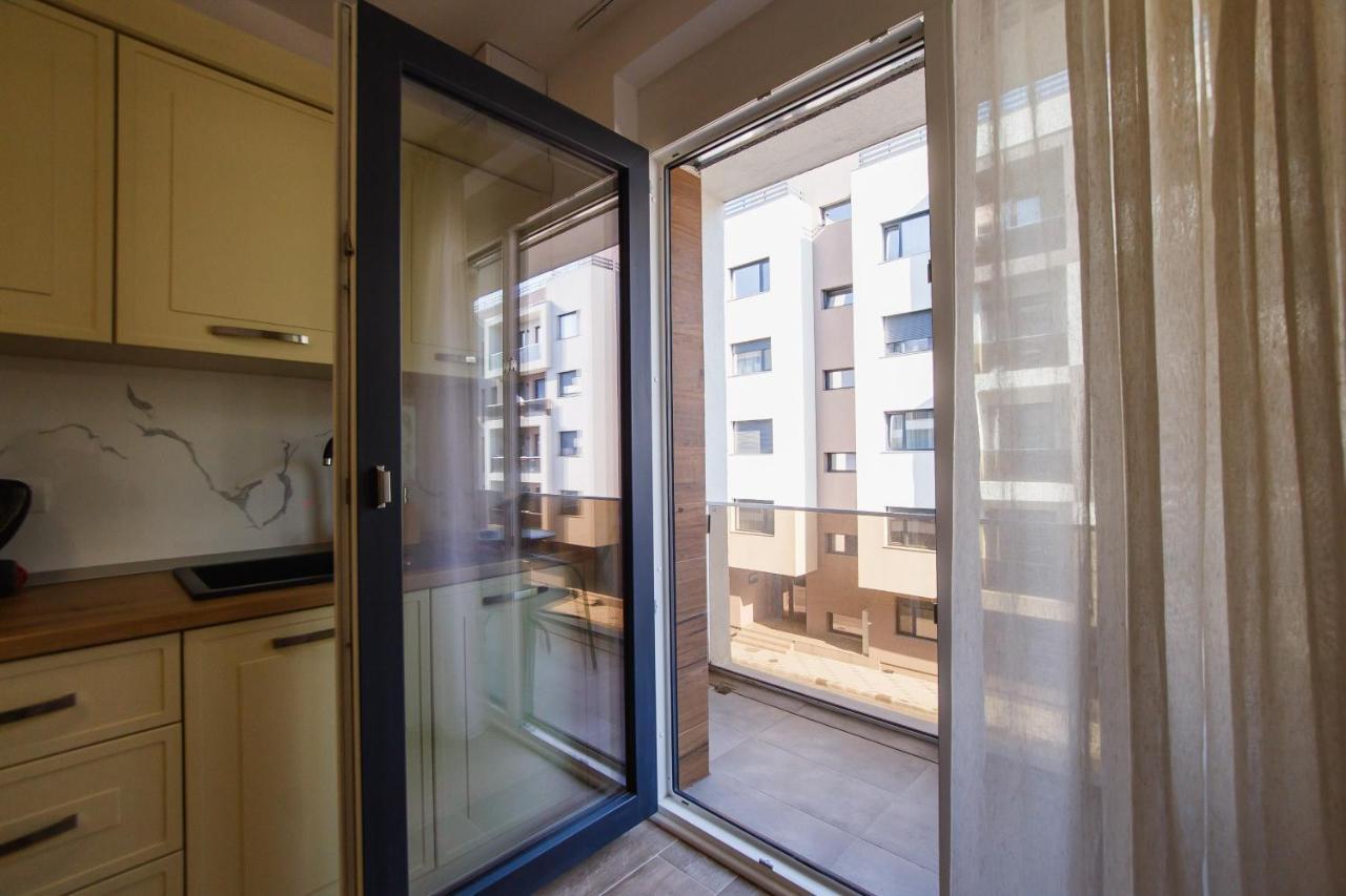 Lovely Home At West Residence Oradea Exterior photo